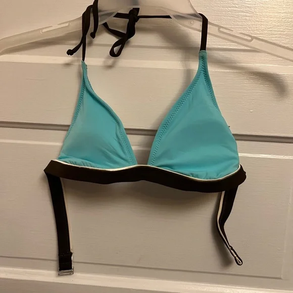 Speedo axcelerate skirted bikini - Picture 3 of 10